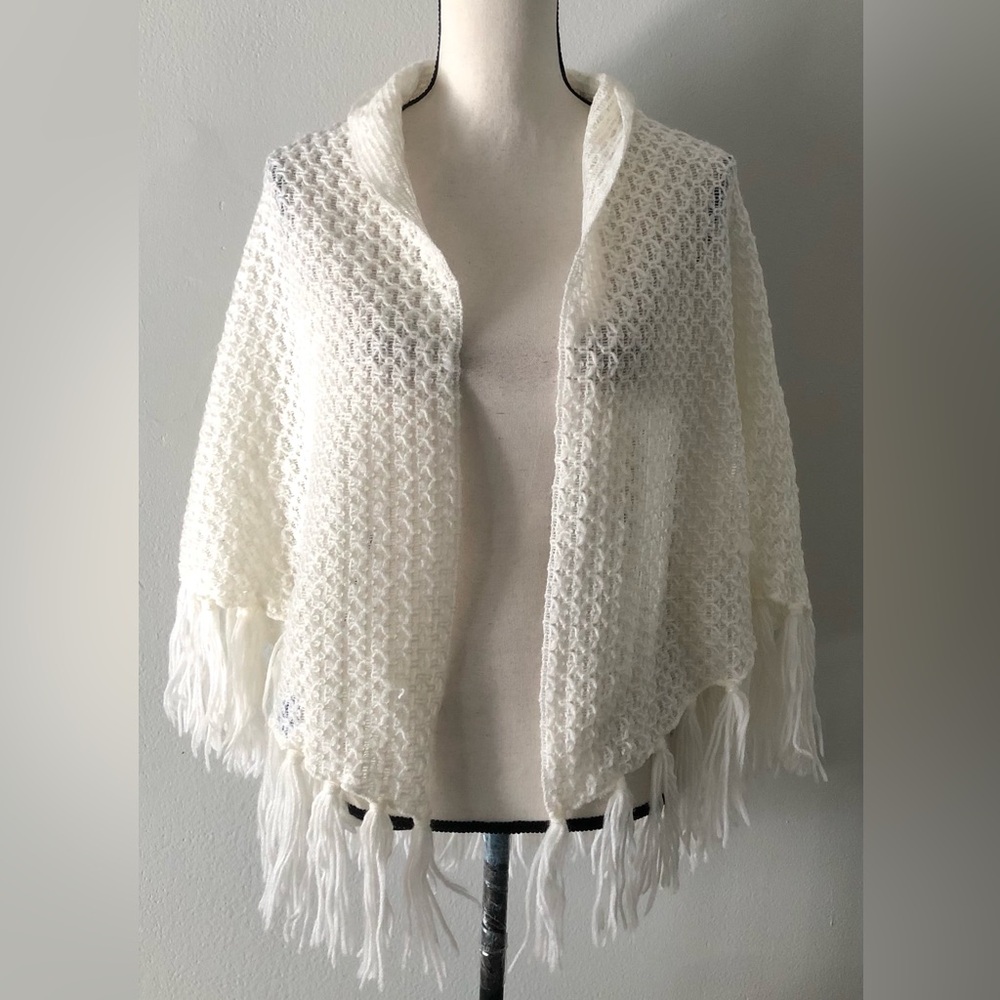 VTG Morsly Knit Fringe Shawl